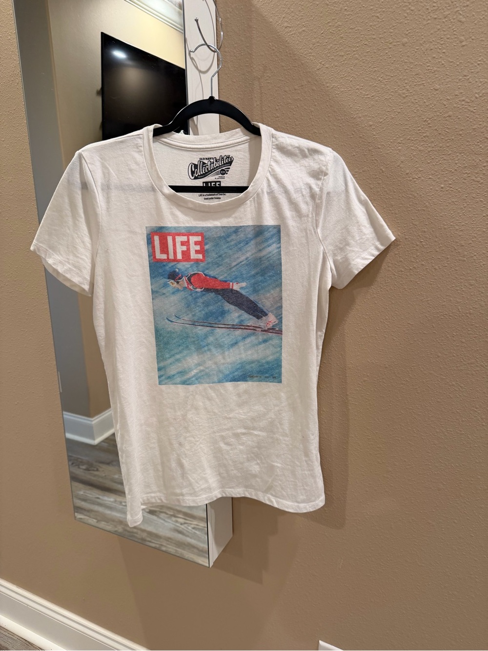 Old Navy White LIFE Graphic Women's Tee with Blue & Red Ski Print